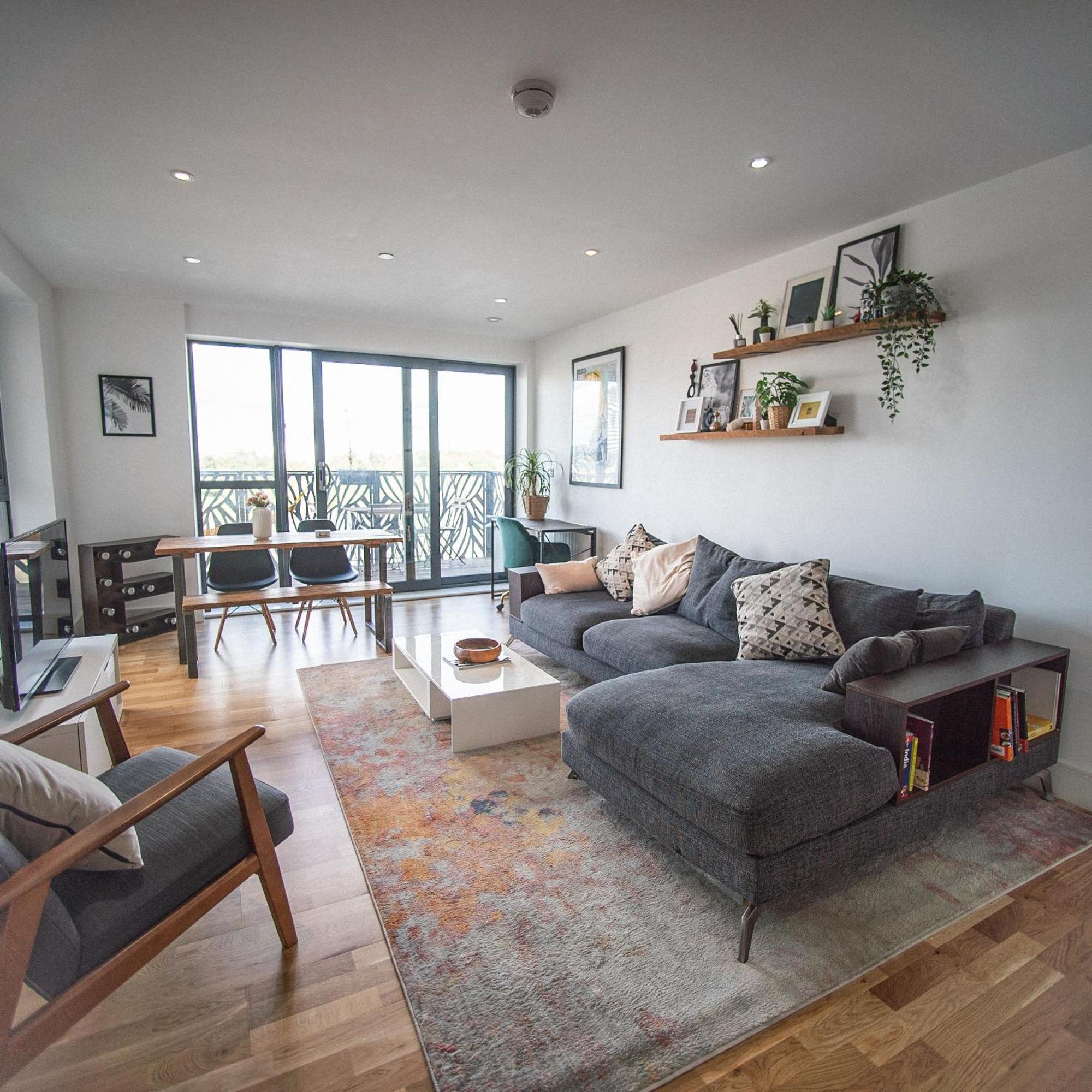 Stunning Riverside View Apartment, Near Canary Wharf & O2 London Exterior photo